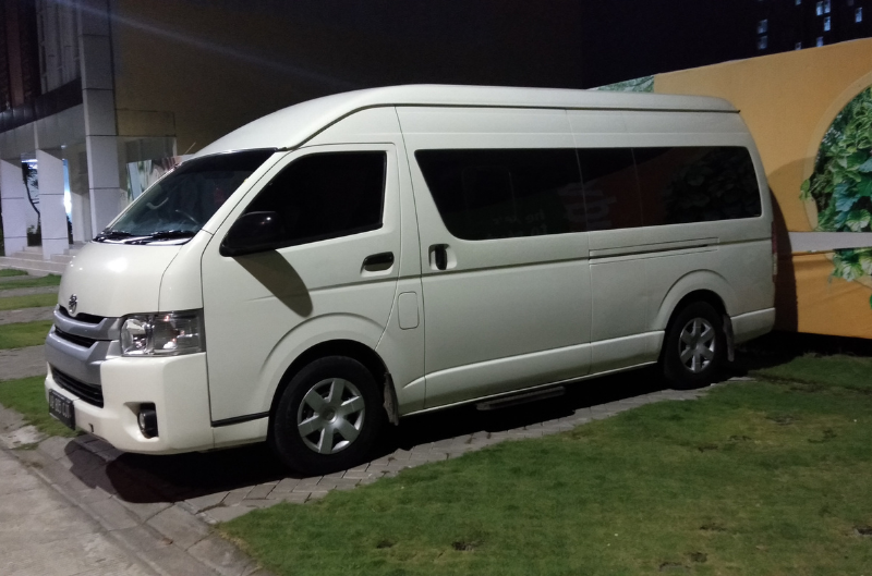 Rental Hiace Surabaya